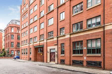 Sackville Place, 2 bedroom  Flat to rent, £1,390 pcm