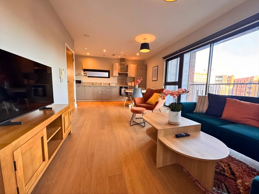 Main image of 2 bedroom Flat for sale, Canal Point, 1 New Union Street, Manchester, M4