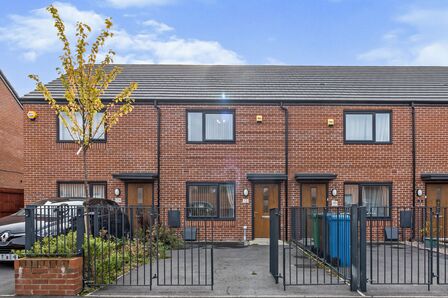 Beastow Road, 2 bedroom Mid Terrace House to rent, £1,395 pcm