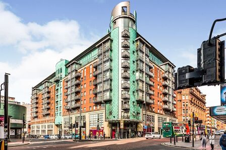 Whitworth Street West, 1 bedroom  Flat to rent, £1,200 pcm