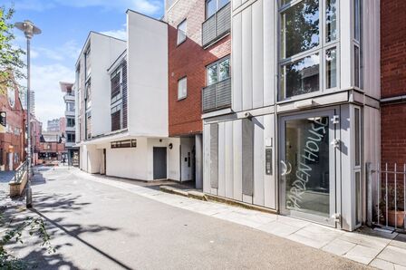 2 bedroom  Flat for sale