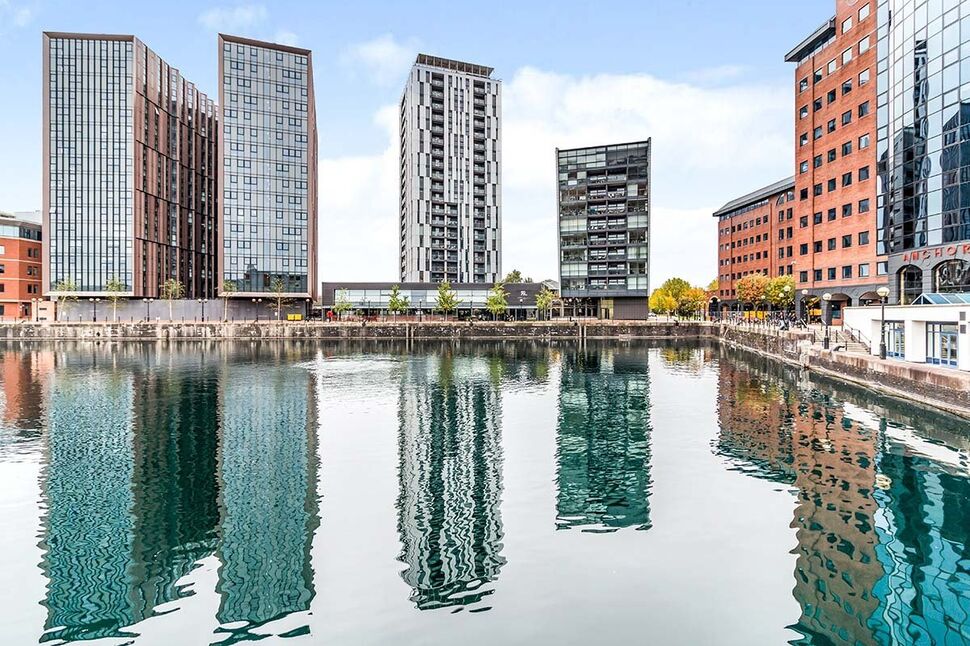 Main image of 1 bedroom  Flat for sale, The Quays, Salford, M50
