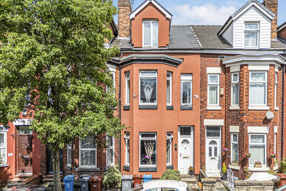 4 bedroom Mid Terrace House for sale