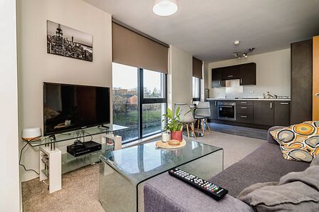 Adelphi Street, 2 bedroom  Flat for sale, £165,000