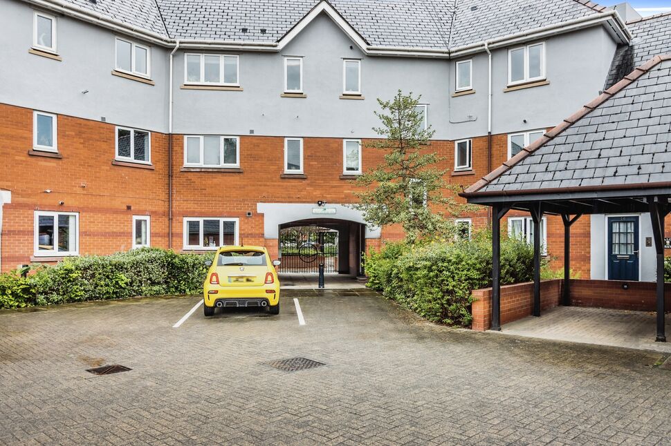 2 bedroom  Flat for sale
