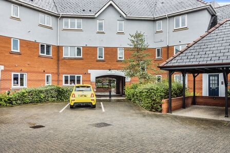 2 bedroom  Flat for sale