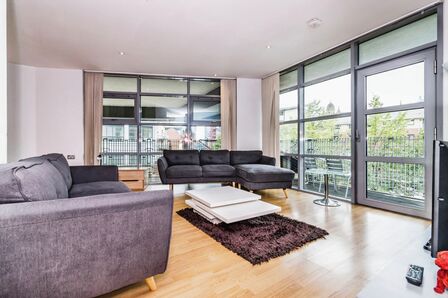 Whitworth Street West, 3 bedroom  Flat for sale, £300,000