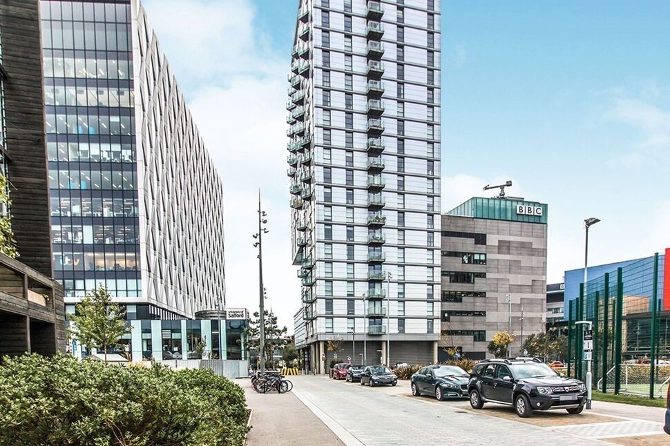 2 bedroom Flat for sale, Pink, Media City UK, M50 £250,000