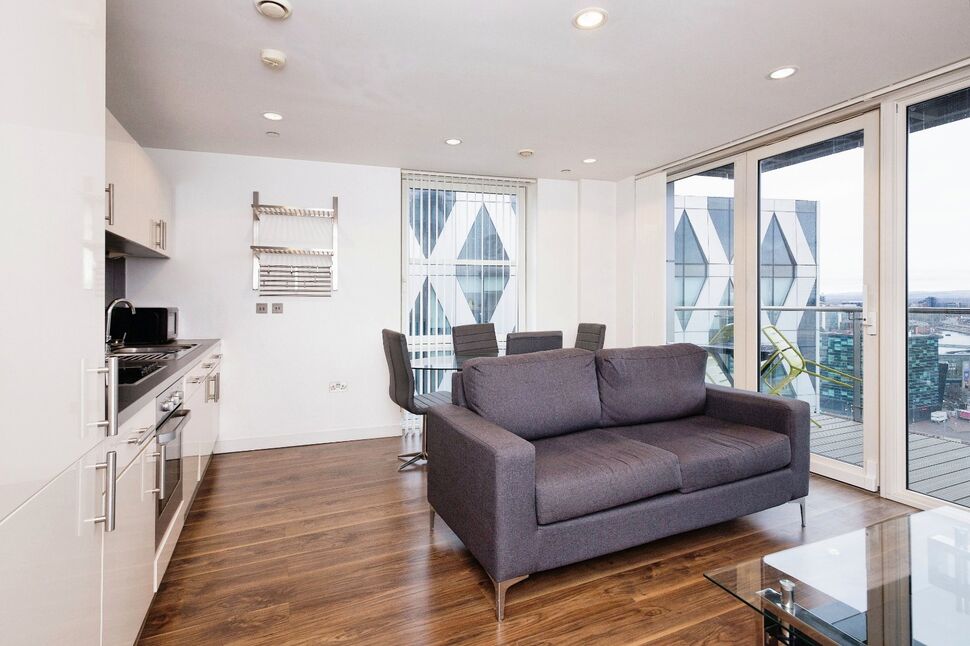 2 bedroom Flat for sale, Pink, Media City UK, M50 £250,000