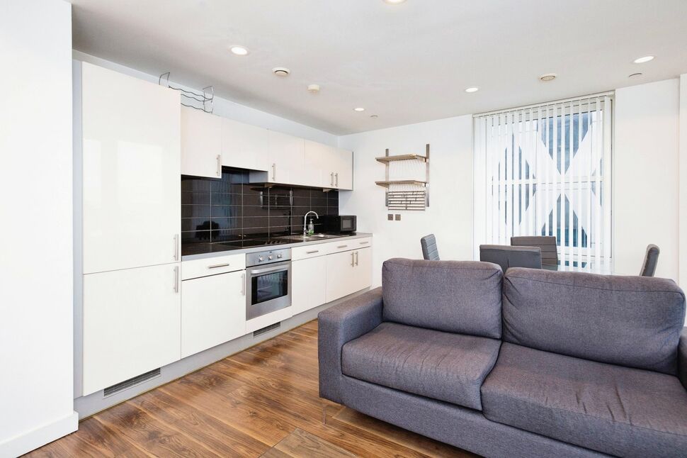 2 bedroom Flat for sale, Pink, Media City UK, M50 £250,000