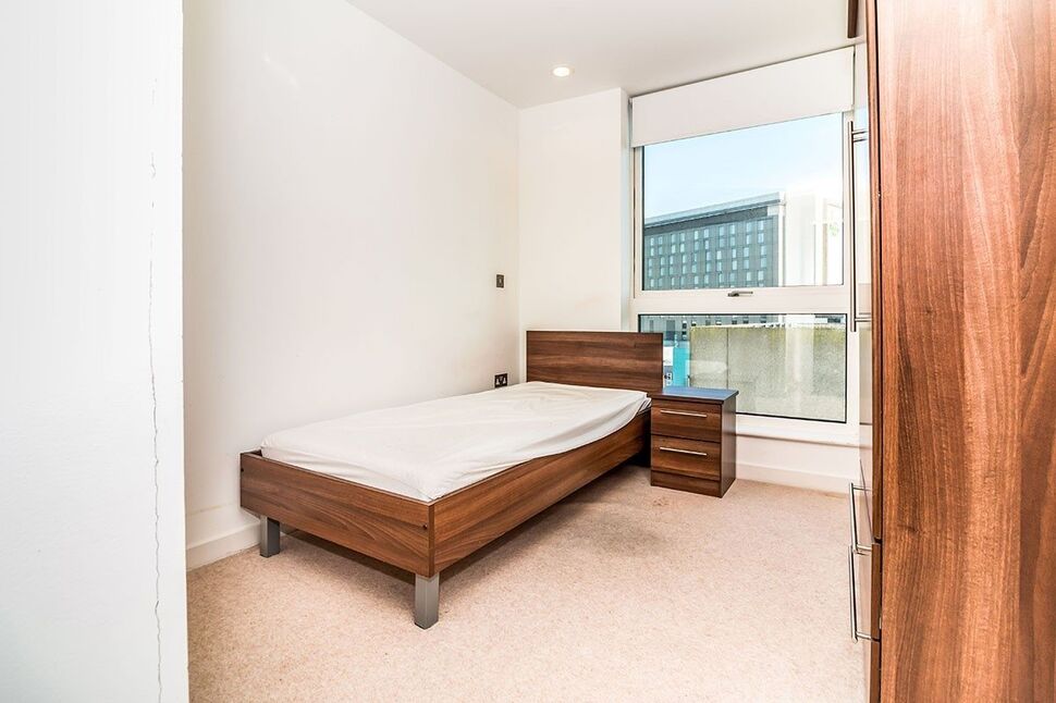 3 bedroom Flat for sale, Blue, Media City UK, M50 £230,000