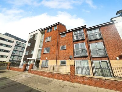 Falconwood Way, 1 bedroom  Flat for sale, £100,000