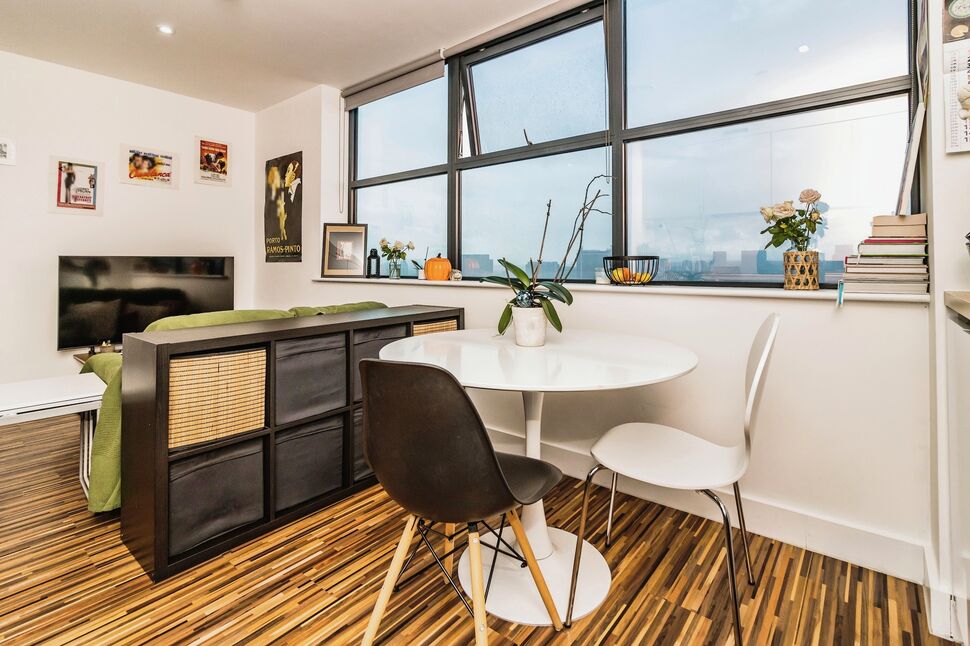 1 bedroom Flat for sale, Chester Road, Old Trafford, M16 £118,500