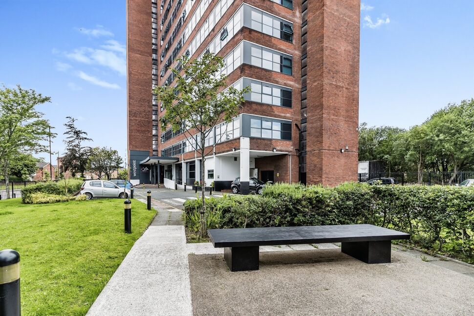 1 bedroom Flat for sale, Chester Road, Old Trafford, M16 £118,500