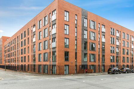 Derwent Street, 2 bedroom  Flat for sale, £175,000