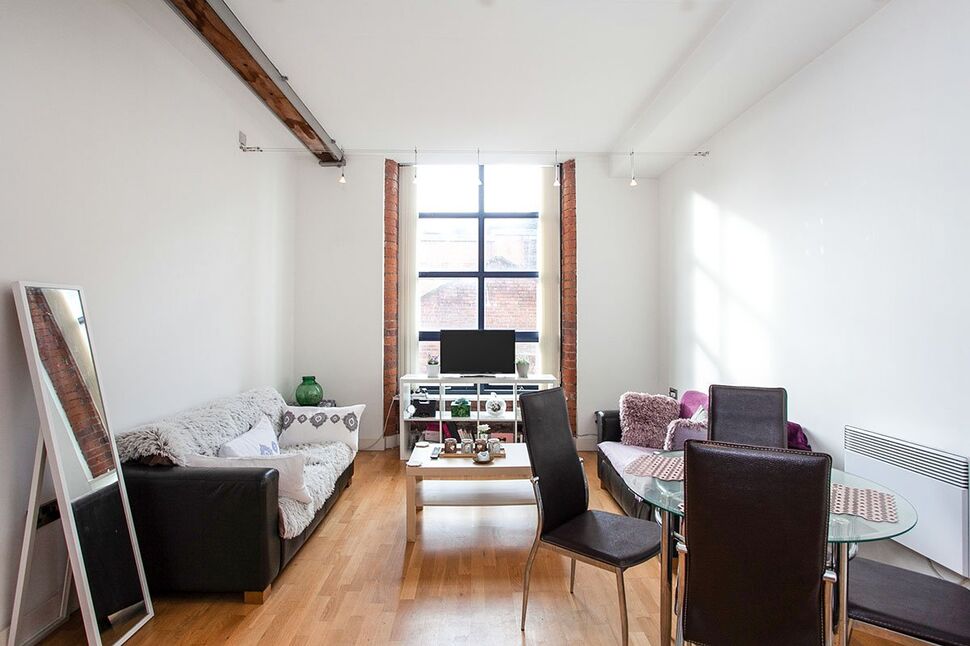Living Area / Kitchen