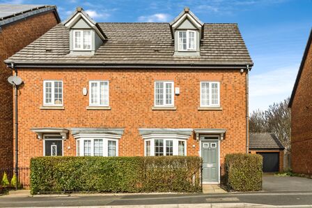 Cherry Avenue, 4 bedroom Semi Detached House for sale, £325,000