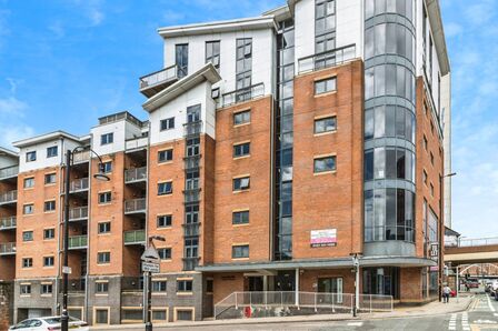 2 bedroom  Flat to rent