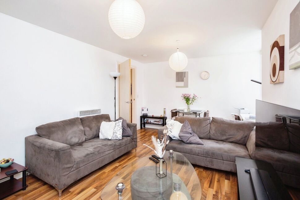 Living Area / Kitchen