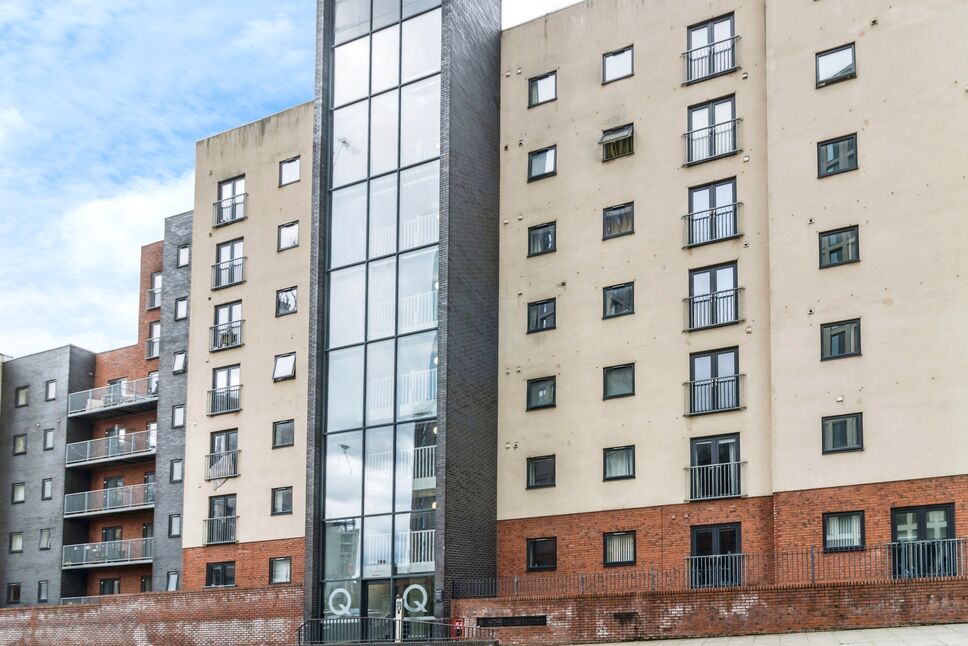 Main image of 3 bedroom Flat for sale, Chapeltown Street, Manchester, M1