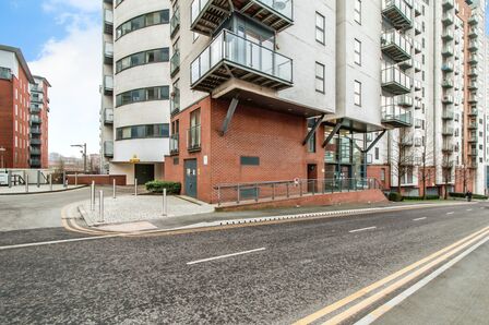 Fernie Street,  Flat to rent, £925 pcm
