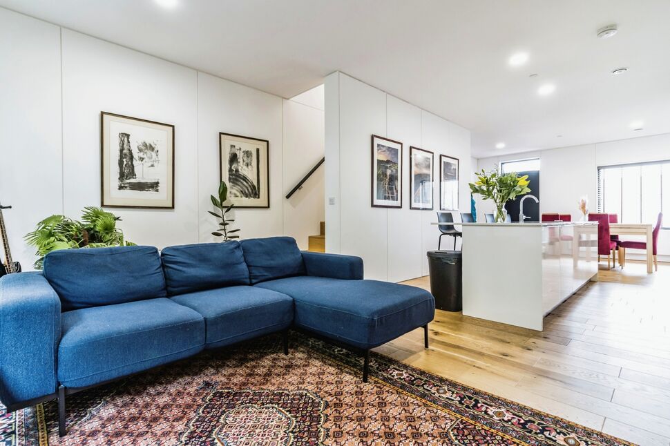 Living Area / Kitchen