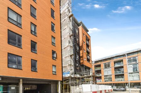 Arundel Street, 2 bedroom  Flat to rent, £1,375 pcm