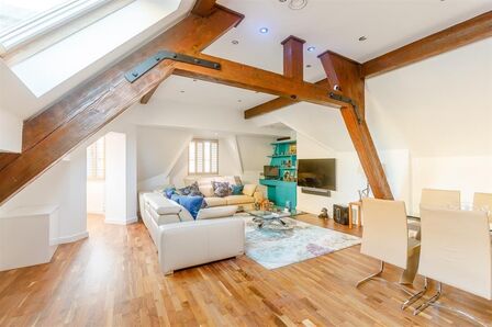 King Street West, 3 bedroom  Flat for sale, £595,000