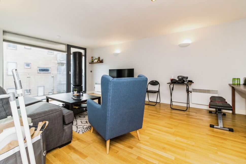 Living Area / Kitchen