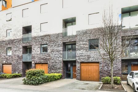 Advent Way, 2 bedroom  House to rent, £1,450 pcm