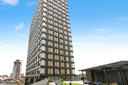 Stanley Street, 1 bedroom  Flat to rent, £1,300 pcm