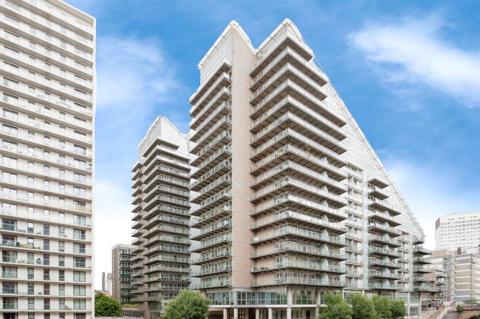 2 bedroom  Flat for sale
