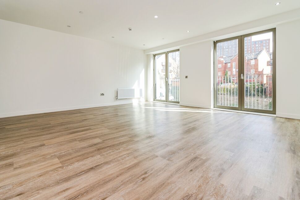 Living Area / Kitchen