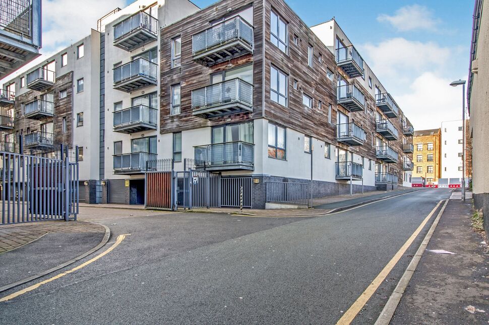 Main image of 2 bedroom  Flat to rent, Isaac Way, Manchester, Greater Manchester, M4