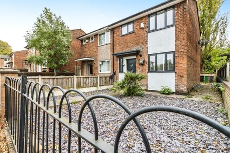 Dalton Street, 3 bedroom Semi Detached House to rent, £1,400 pcm
