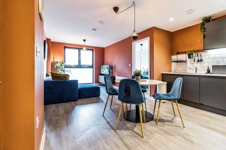 Talbot Road, 2 bedroom  Flat for sale, £210,000