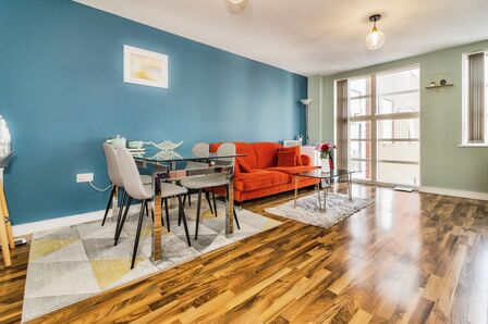 2 bedroom  Flat for sale