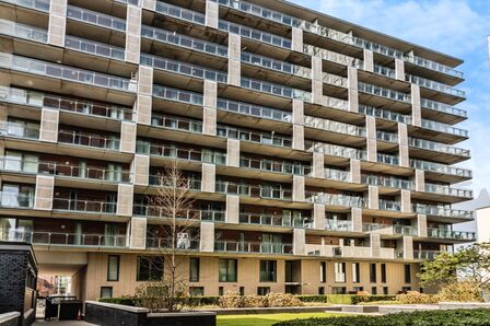Blackfriars Road, 2 bedroom  Flat to rent, £1,200 pcm