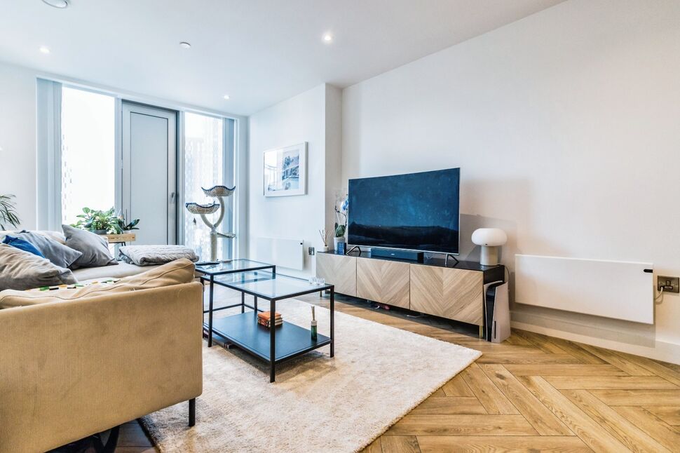 Living Area / Kitchen