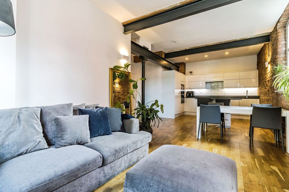 Living Area / Kitchen