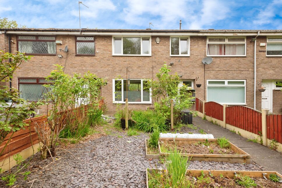 3 bedroom Mid Terrace House for sale