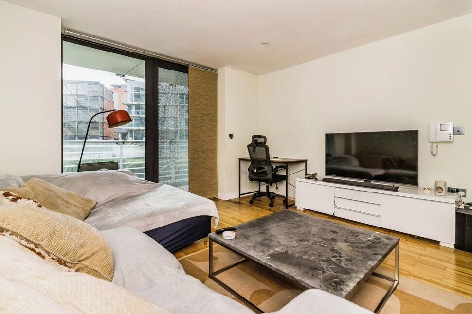 Living Area / Kitchen