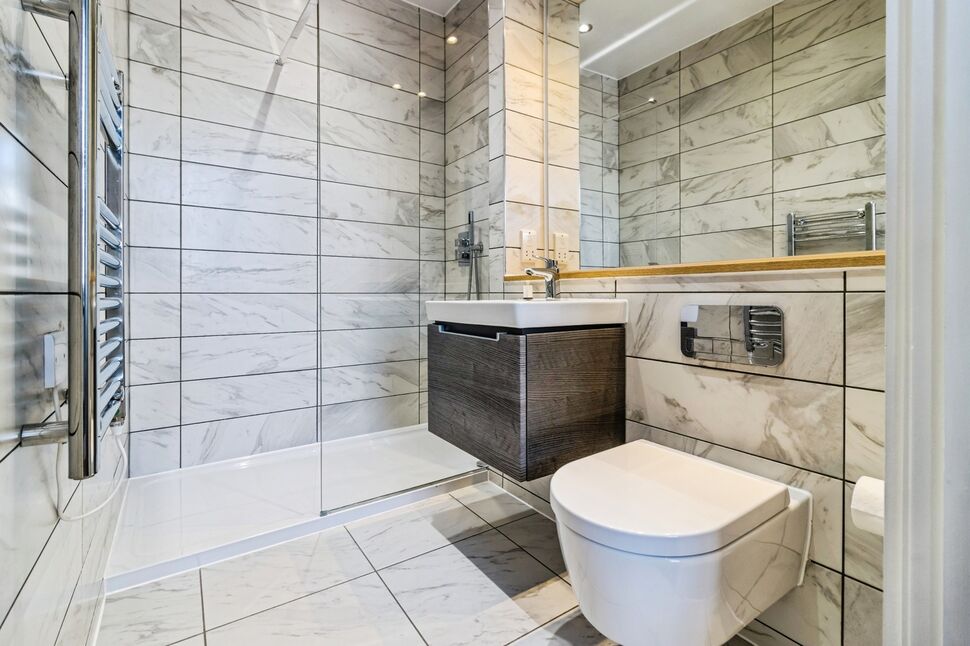 En-Suite 1