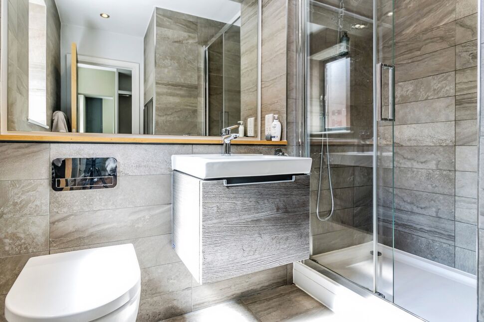 En-Suite 1