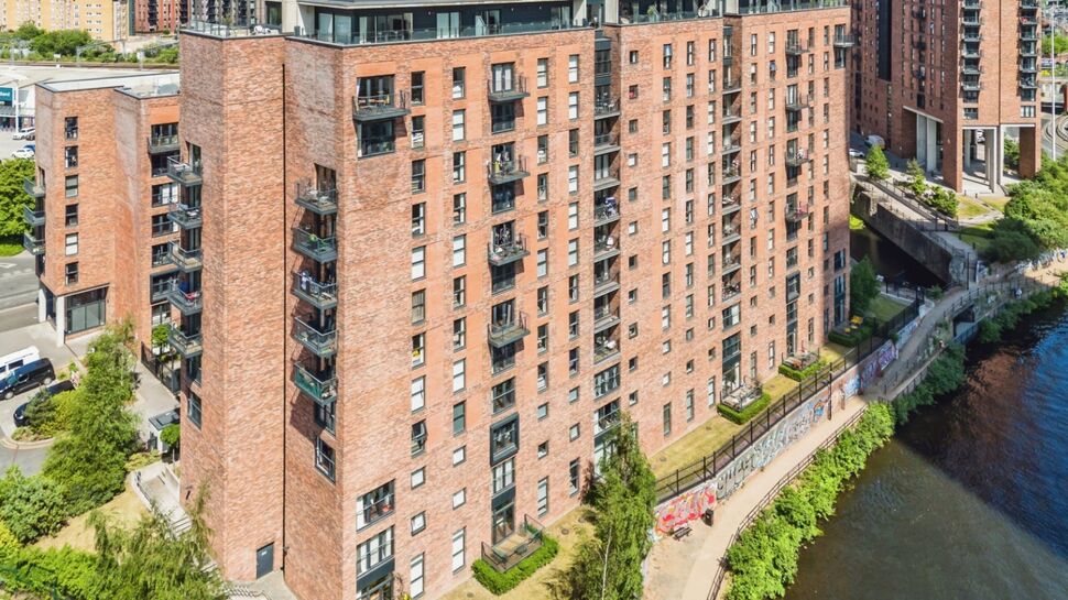 2 bedroom  Flat for sale