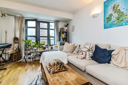 2 bedroom  Flat for sale