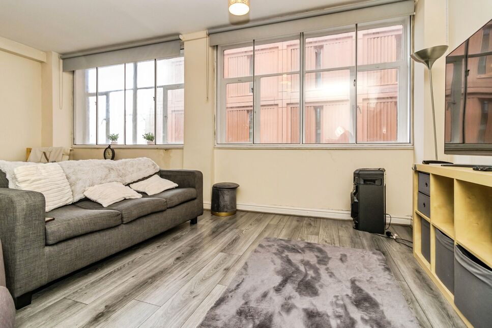 Living Area / Kitchen