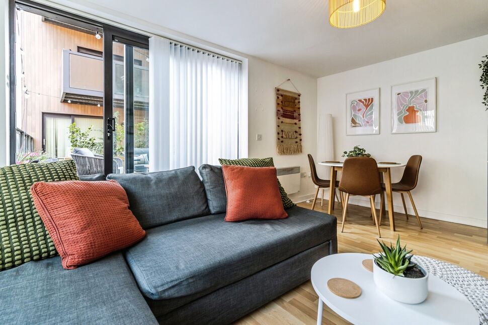 Living Area / Kitchen