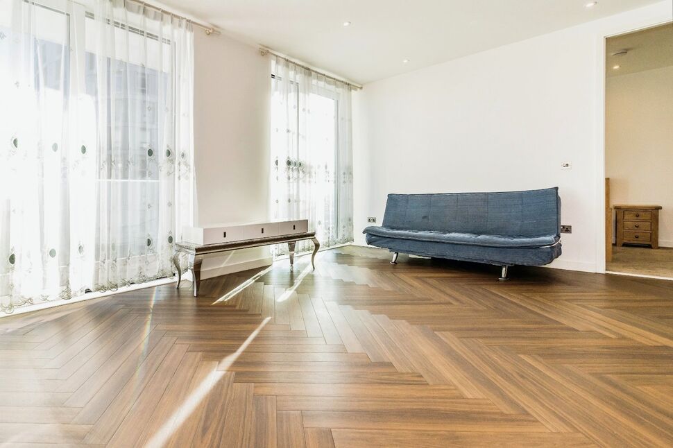 Living Area / Kitchen