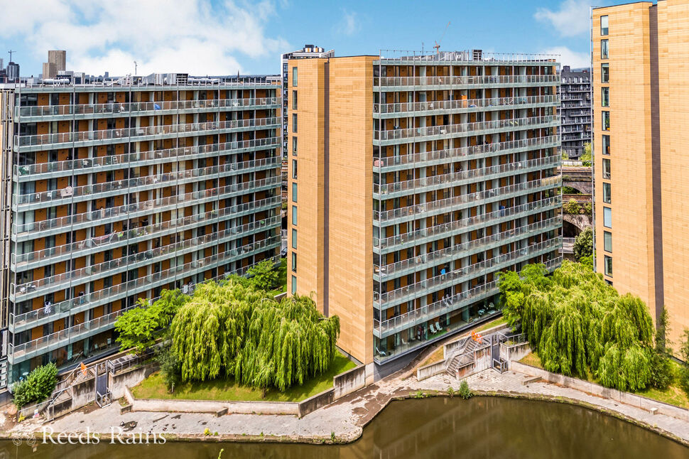 Main image of 2 bedroom Flat for sale, Kelso Place, Manchester, M15